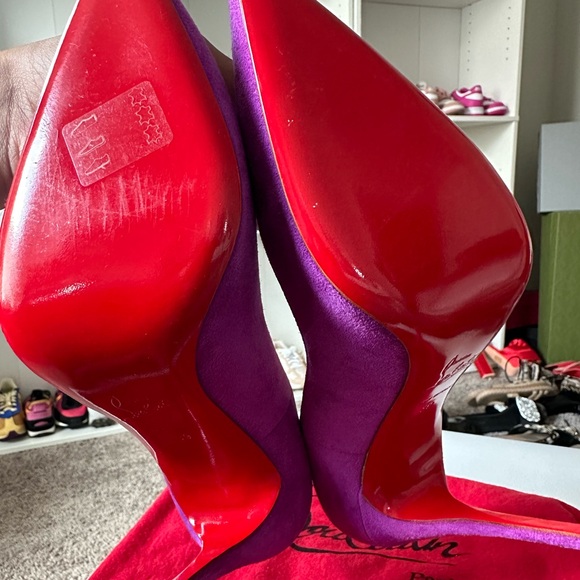 Christian Louboutin - Picture 4 of 4